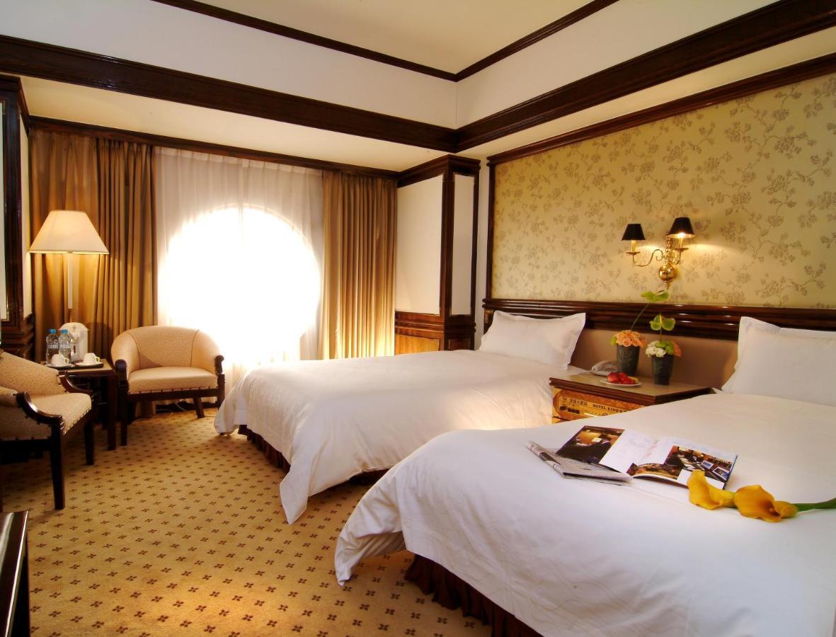 King'S Town Hotel Каосюн Екстериор снимка