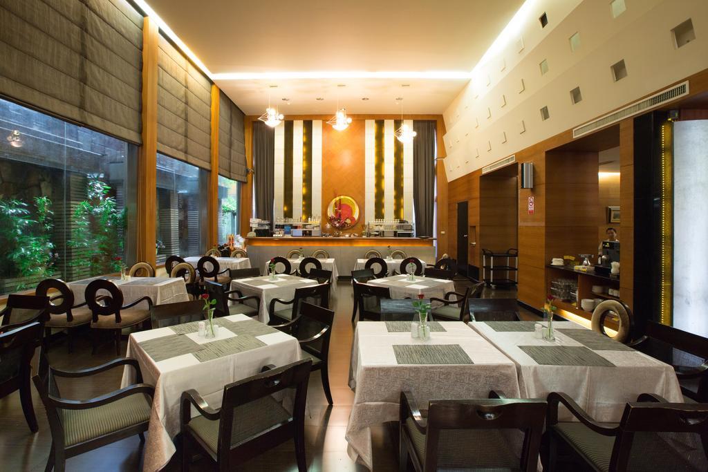 King'S Town Hotel Каосюн Екстериор снимка