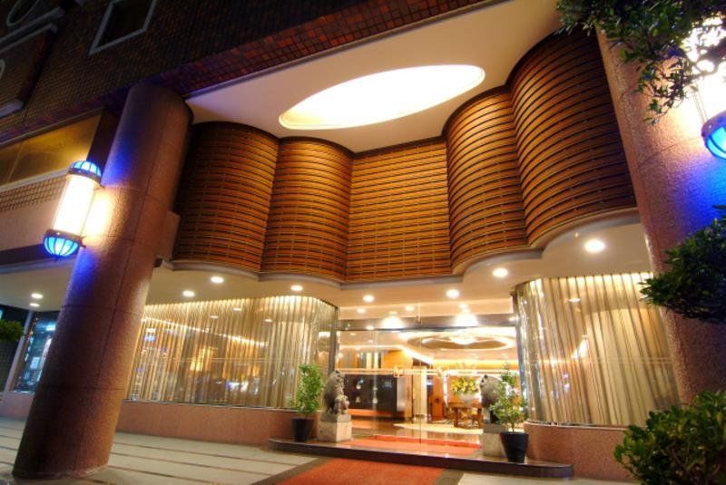 King'S Town Hotel Каосюн Екстериор снимка