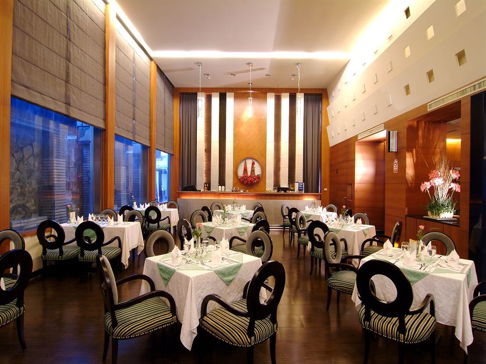 King'S Town Hotel Каосюн Екстериор снимка